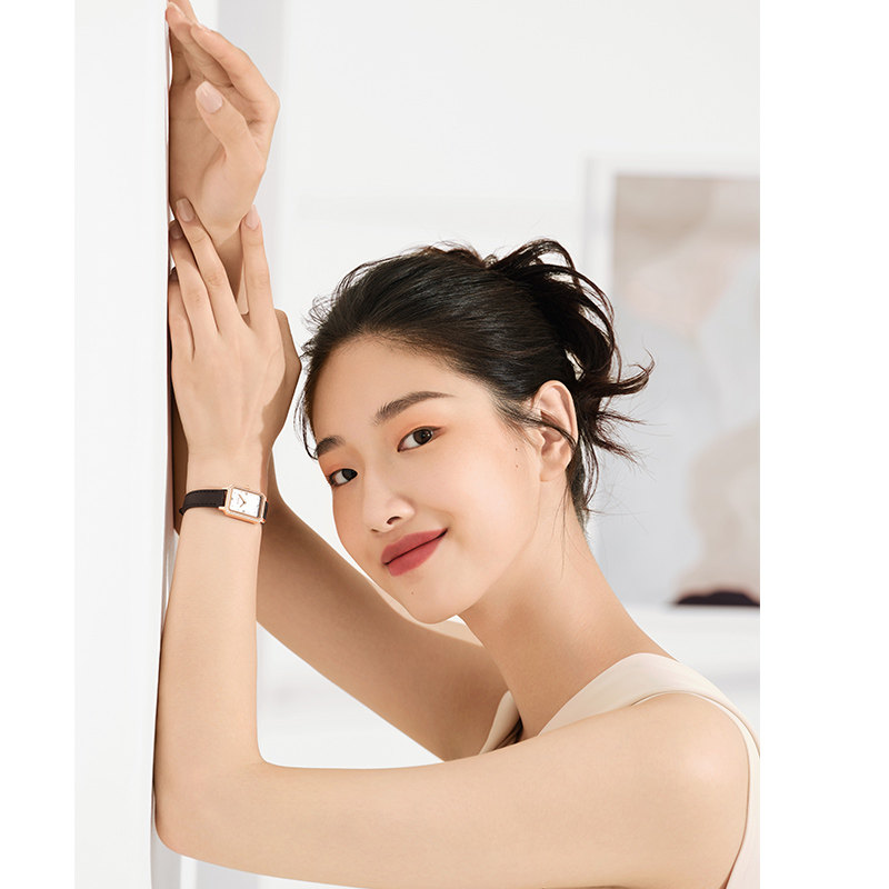 新品首发飞亚达女ins风小众小方表 飞亚达国产腕表