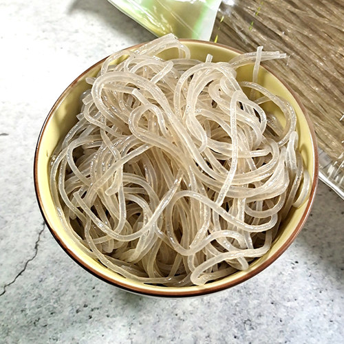 魔芋粉丝300克*8袋干货干魔芋粉条0脂可主食方便代餐速食面条袋装 - 图2
