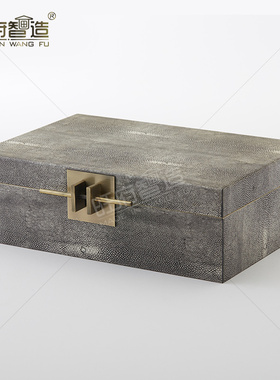 新中式风衣帽间橱窗收纳摆件盒