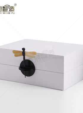 新中式风样板房漆器孔雀绿首饰盒