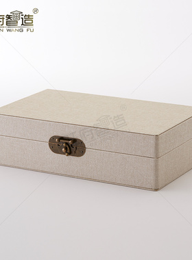 轻奢新中式风样板间卧室桌面装饰