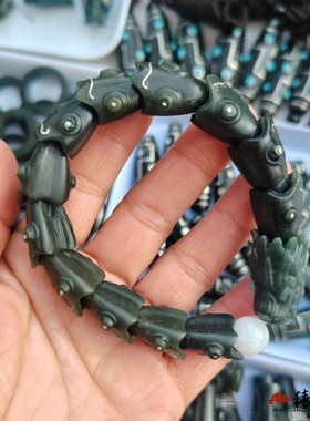 天然新疆玉石手链雕刻龙鳞手串