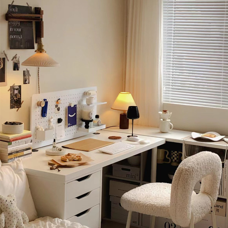 Desktop vertical metal hole storage rack with holes punched