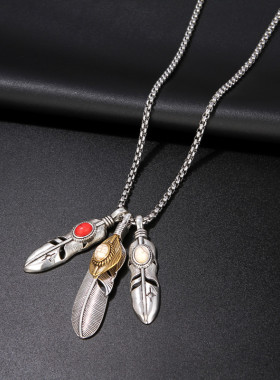 羽毛项链男女潮牌雪梨红叶子挂坠高桥同款吊坠夜店毛衣链装饰挂件