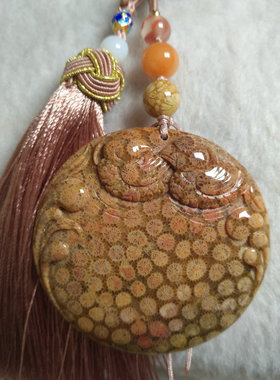 鸳鸯戏水天然印尼珊瑚玉圆牌吊坠