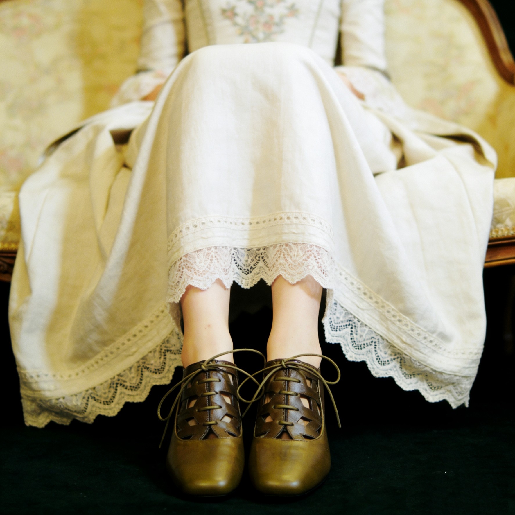 奈里法式镂空设计复古牛皮深口系带高跟鞋民国配香云纱旗袍小皮鞋,淘宝优惠券,粉丝福利购,淘宝优惠卷