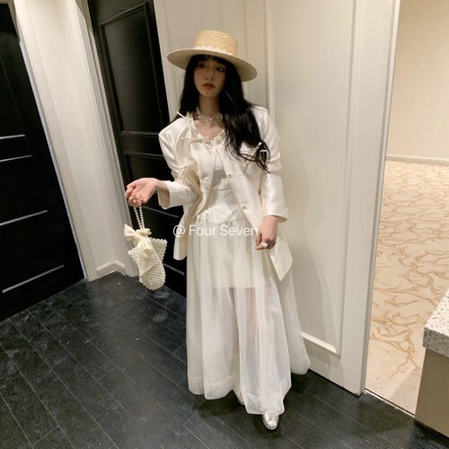 特价 FOUR SEVEN 轻奢网纱大裙摆收腰压褶工艺拼接吊带裙长裙 - 图0