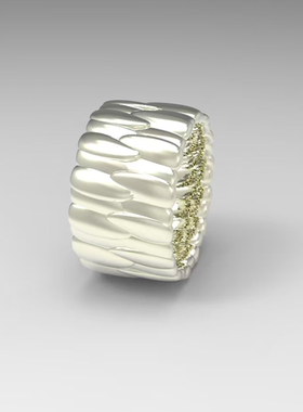 向日葵指合戒指 意指紧紧依偎在一起