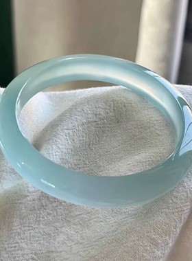 货头天然巴西天空蓝玛瑙高冰玛瑙手镯玉髓镯子女款正圈一件价