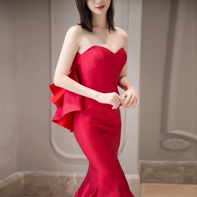 红色鱼尾小拖尾白色旅拍抹胸婚纱 豪满庭礼服/晚装