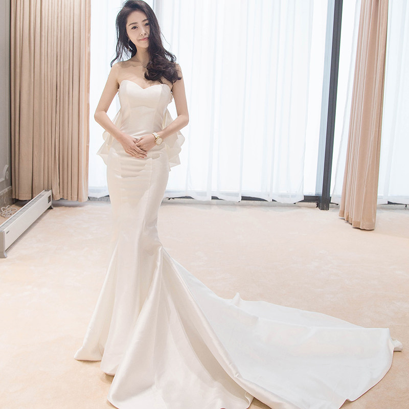 红色鱼尾小拖尾白色旅拍抹胸婚纱 豪满庭礼服/晚装