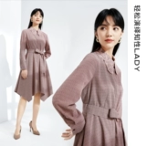 Дизайнерское весеннее платье, тренд сезона, 22 года