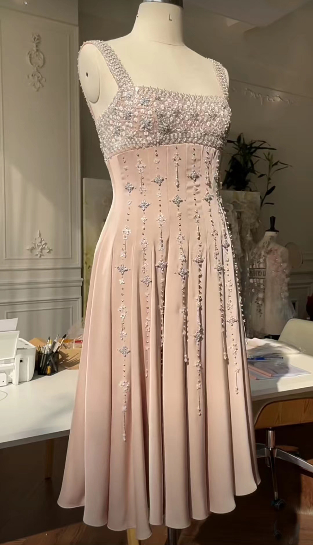 现货宴会晚礼服裙女2024新款名媛气质轻奢小众高端高级质感主持人,淘宝优惠券,粉丝福利购,淘宝优惠卷