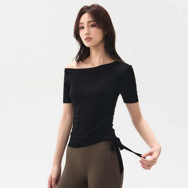 ເດັກ ຍິງ Peach slanted shoulder yoga ໃສ່ ແຂນ ສັ້ນ slim stretch ສາຍ ສູງ ເຫມາະ ສົມ ບູນ ເສື້ອ ທີ ເຊີດ off-shoulder ກິ ລາ ເທິງ