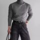 Men's turnable turtleneck core-spun woolen sweater is soft, waxy and breathable