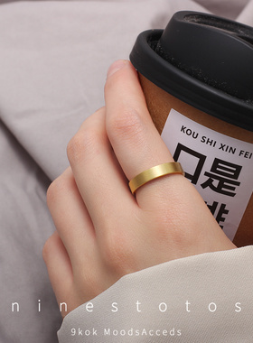 古法高级感轻奢款女男士沙金素圈金色戒指小众情侣对戒手饰品
