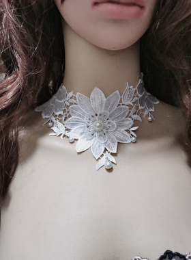 黑色颈饰糖衣泡菜蕾丝女