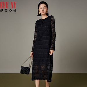 EVE‘NY/伊芙心悦秋季新款高级感镂空长袖显瘦长款蕾丝连衣裙女装