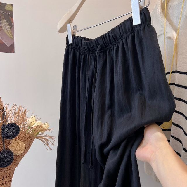 ໂສ້ງຜ້າອັດປາກຂາຊື່ Tencel ທີ່ມີໂຄງສ້າງ