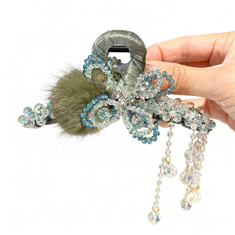 高级感森系绿色水晶蝴蝶抓夹流苏貂毛后脑盘发鲨鱼夹气质优雅头饰,淘宝优惠券,粉丝福利购,淘宝优惠卷