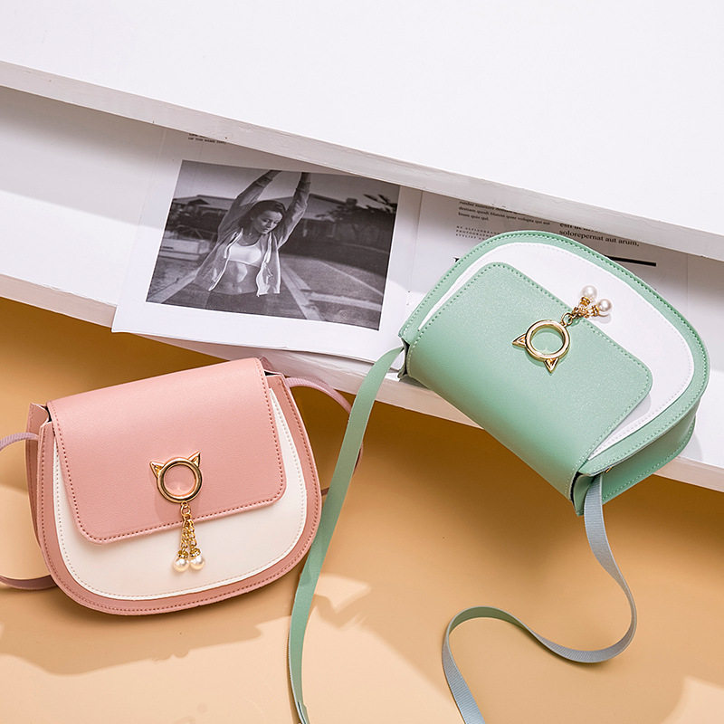 女包2023秋冬新款清新甜美可爱贝壳包流苏吊饰简约百搭单肩手机包,淘宝优惠券,粉丝福利购,淘宝优惠卷