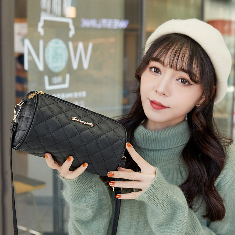 一件代发女士菱格绣线圆筒单肩零钱包2022秋冬韩版新款个性猪笼包,淘宝优惠券,粉丝福利购,淘宝优惠卷