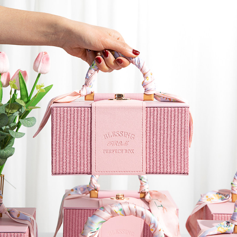 三八妇女节礼物手提情人节礼物盒实用员工伴手礼公司团购企业定制