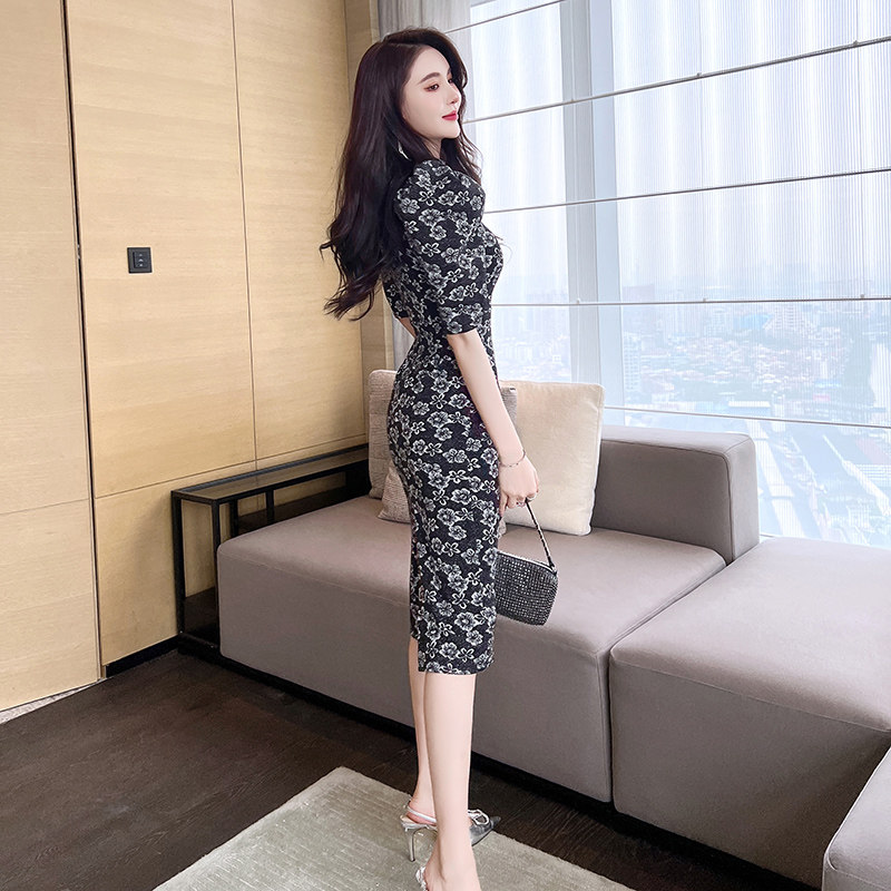 法式复古轻奢气质碎花女新款连衣裙 奈安服饰连衣裙