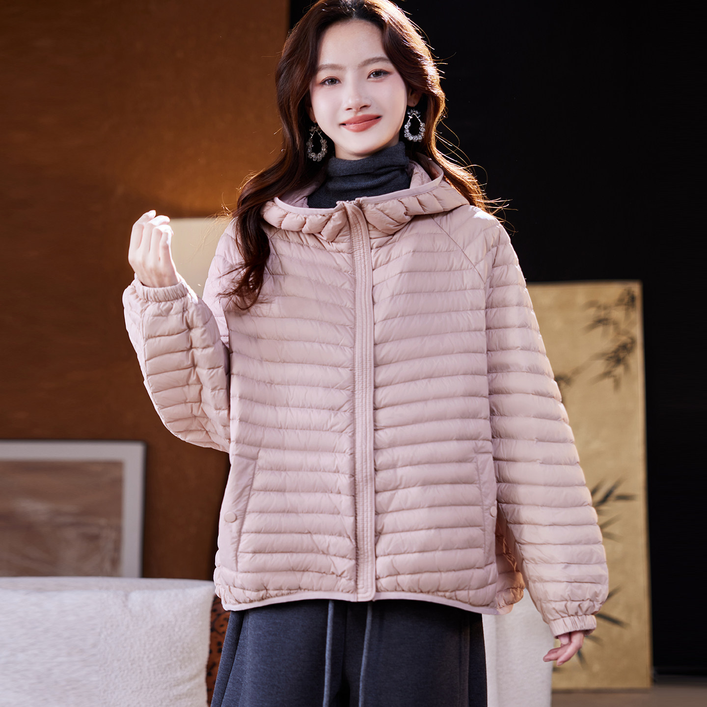 宝诗黎连帽轻薄鸭绒排骨羽绒服2025冬季90绒宽松大码慵懒百搭外套