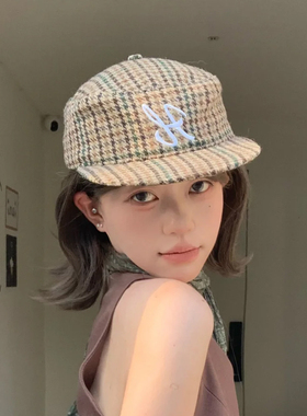 早秋英伦老钱风平檐鸭舌帽女新款休闲遮阳显脸小千鸟格刺绣棒球帽