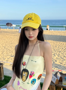 夏日显白黄色破洞字母鸭舌帽女街头宽檐显脸小百搭情侣修脸棒球帽