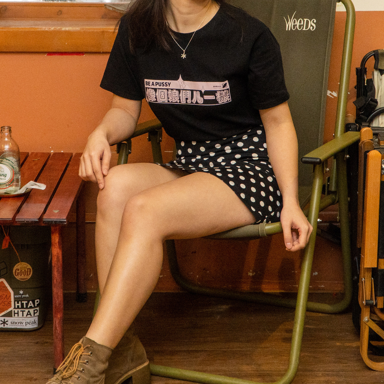 BE A PUSSY像个娘们一样姐妹撒泼女权夏季原创设计文字短袖t恤