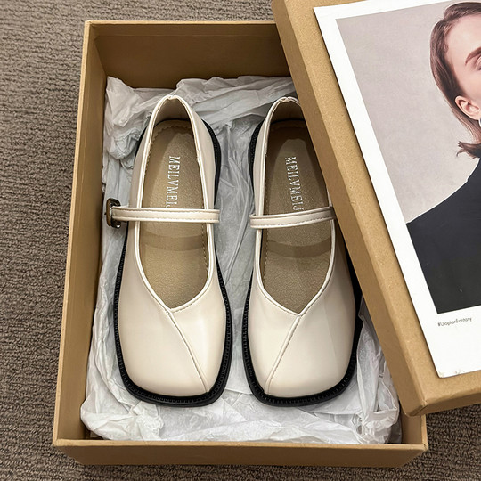 Summer silver flat French style shoes