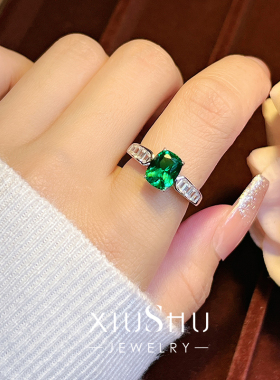 轻奢绿碧玺长方925银戒指镶嵌