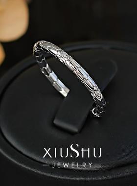 精工高定轻奢风灵蛇素圈戒指