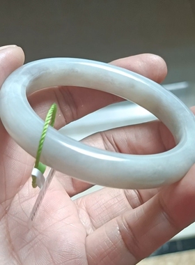 商场撤柜天然和田玉冰烟灰手镯玉镯子 带国家官方证书保真品q113