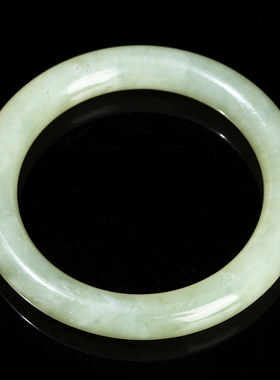 天然岫玉青白玉手镯圆条正圈文艺复古风女生款手环日常佩戴显气质