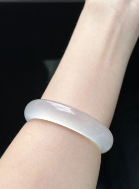 天然金丝玉高冰白色玉手镯石英岩玉冰种白月光手环水沫冰透圆条女