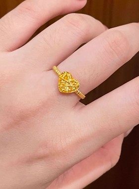 香港雪禧轻奢金包银拉丝爱心小方糖戒指女开口调节送老婆女友礼物