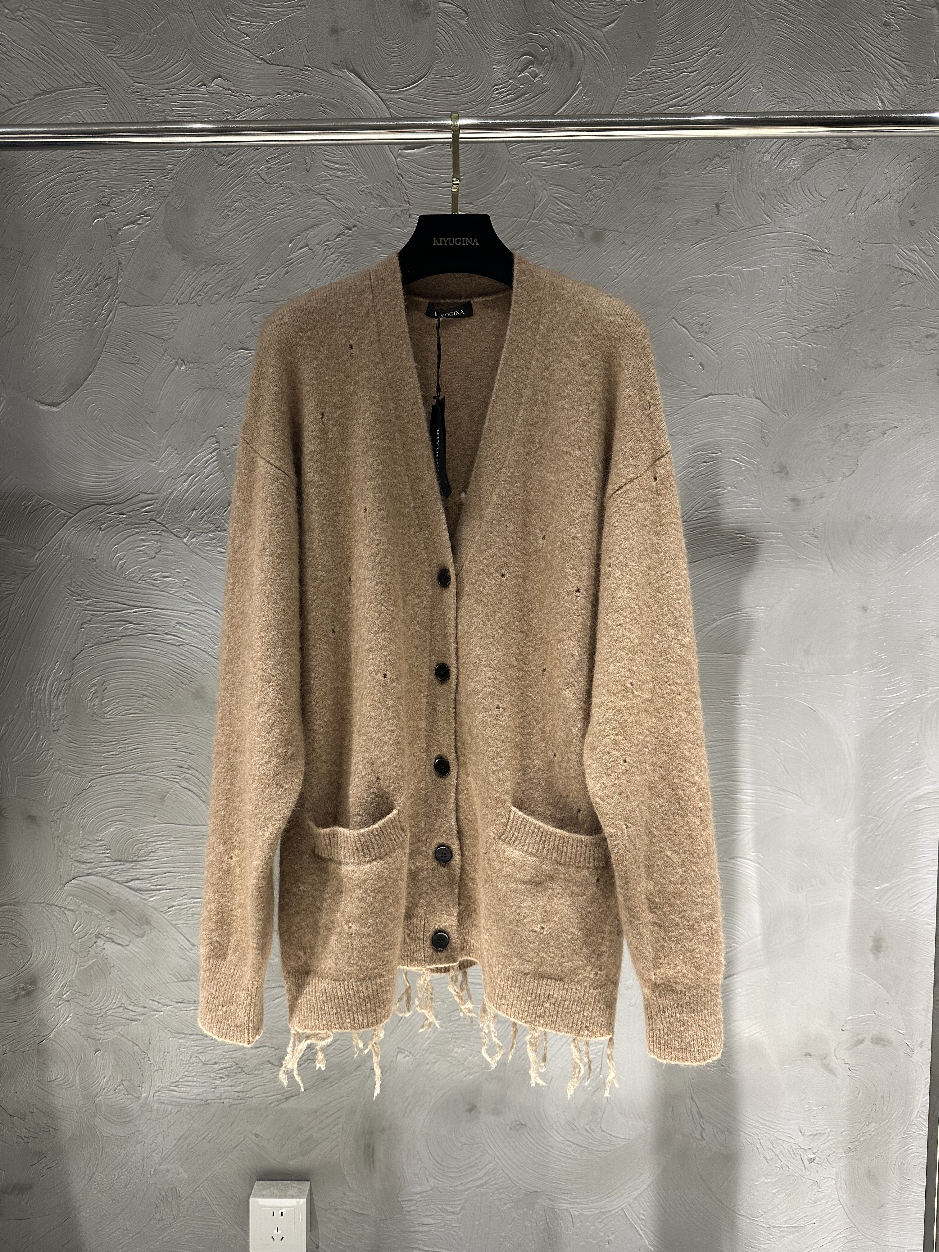 微默契正品K牌KIYUGINA破洞做旧老钱风宽松针织开衫短外套 - 图3