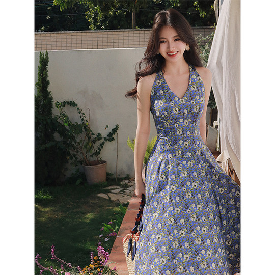 Haze Hezhi Hong Kong style embroidered V-neck halter neck sleeveless strap waist-hugging A-line dress summer beautiful small skirt