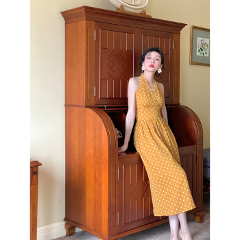 Haze Hezhi ຮ່ອງກົງແບບ retro halter neck temperament polka dot dress ສໍາລັບແມ່ຍິງ 2023 summer waistline