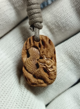 藏龙桃牌纯手工桃核雕刻小挂件钥匙扣手把件文玩配饰精品时尚