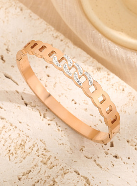 简约复古玫瑰金钛钢麻花手镯