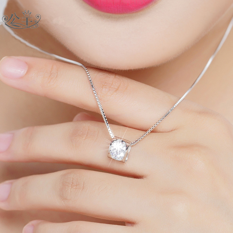 锁骨项链 白金项链女款双心形镶钻石吊坠女友礼物 18K 铂金项链 PT950 锁骨项链 白金项链女款双心形镶钻石吊坠女友礼物 18K 铂金项链 PT950