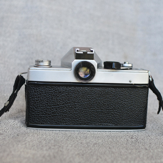 Seagull mechanical 135 film camera old color