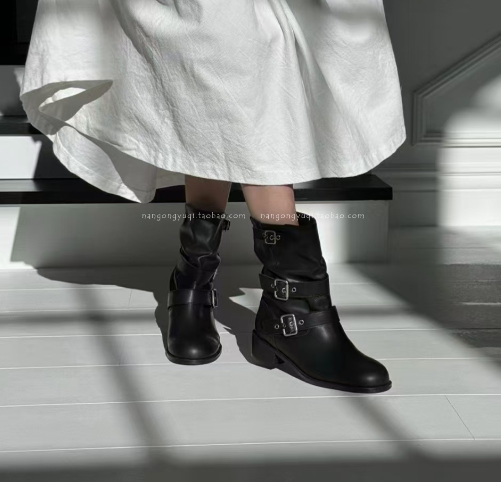 现韩国东大门女鞋24秋新chic休闲软面皮带扣松弛感套筒低跟中筒靴,淘宝优惠券,粉丝福利购,淘宝优惠卷
