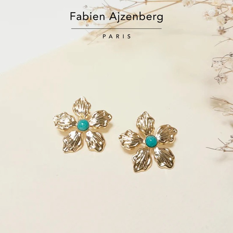 巴黎Fabien Ajzenberg代购Laurine花朵雕刻花瓣天然石白母贝耳钉,淘宝优惠券,粉丝福利购,淘宝优惠卷