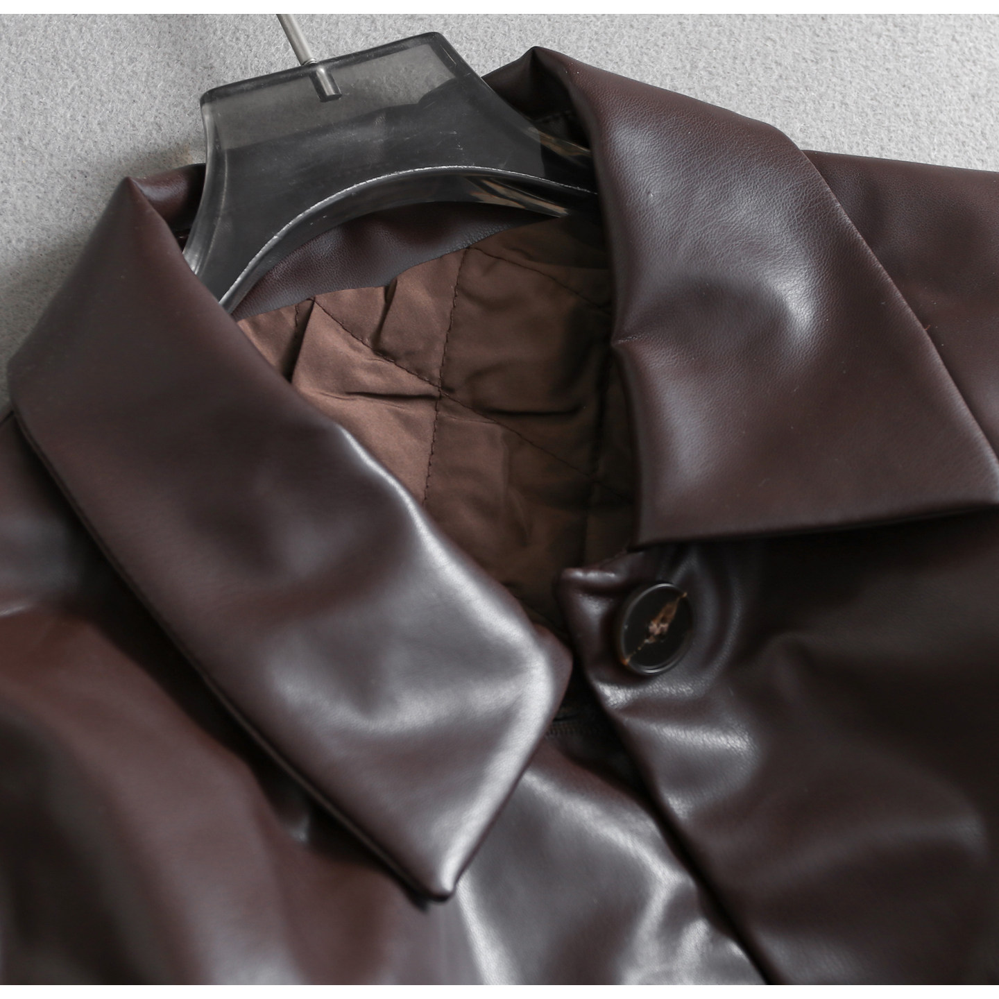 纯色百搭翻领单排扣夹棉加厚保暖2025秋季新款长袖外套女皮衣B029,淘宝优惠券,粉丝福利购,淘宝优惠卷