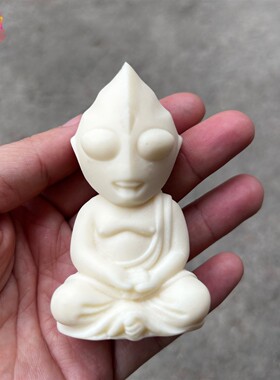 象牙果迪迦奥特曼小摆件手把件